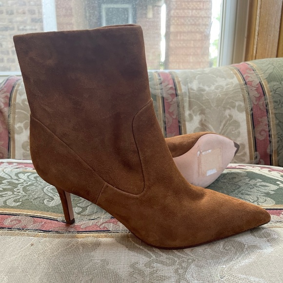 VERONICA BEARD Larissa Pointed Toe Bootie. Size 6 Women
N6-09 - Picture 1 of 12